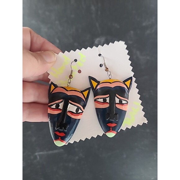 Painted Wooden Dangling Cat Face Earrings Vintage Costume Jewelry New Old Stock - Picture 2 of 10